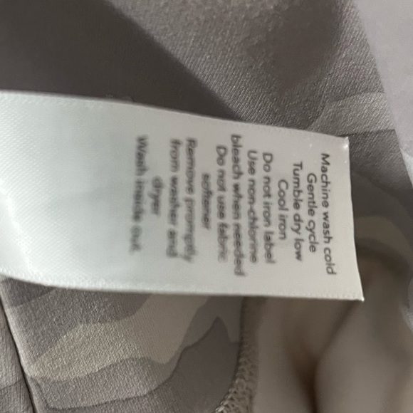 Athleta Women's Elation Camo 7/8 Tight Legging in Taupe Camo - Picture 6 of 16
